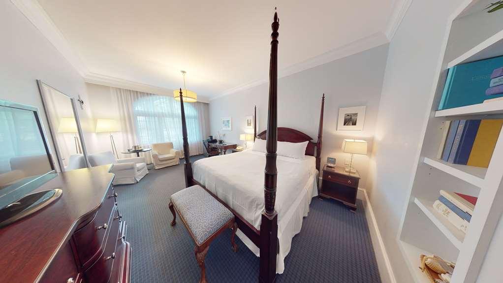 Avon Old Farms Hotel Kamer foto