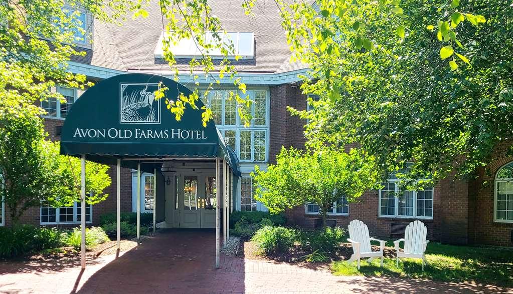 Avon Old Farms Hotel Buitenkant foto